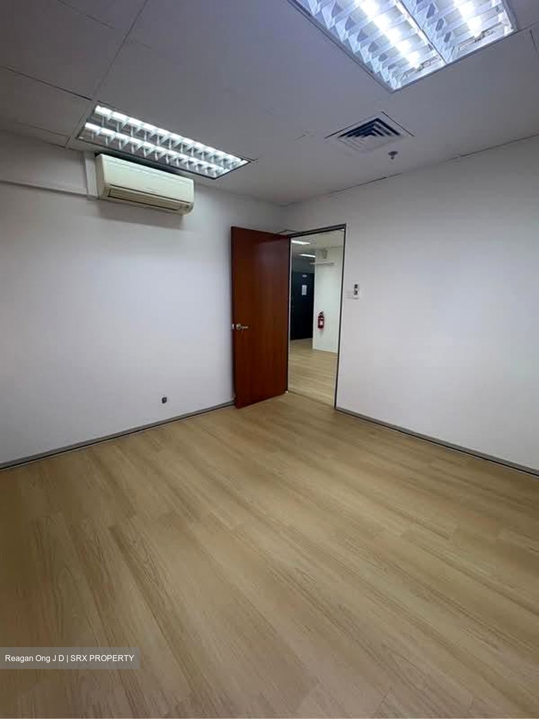 International Plaza (D2), Office #584860421